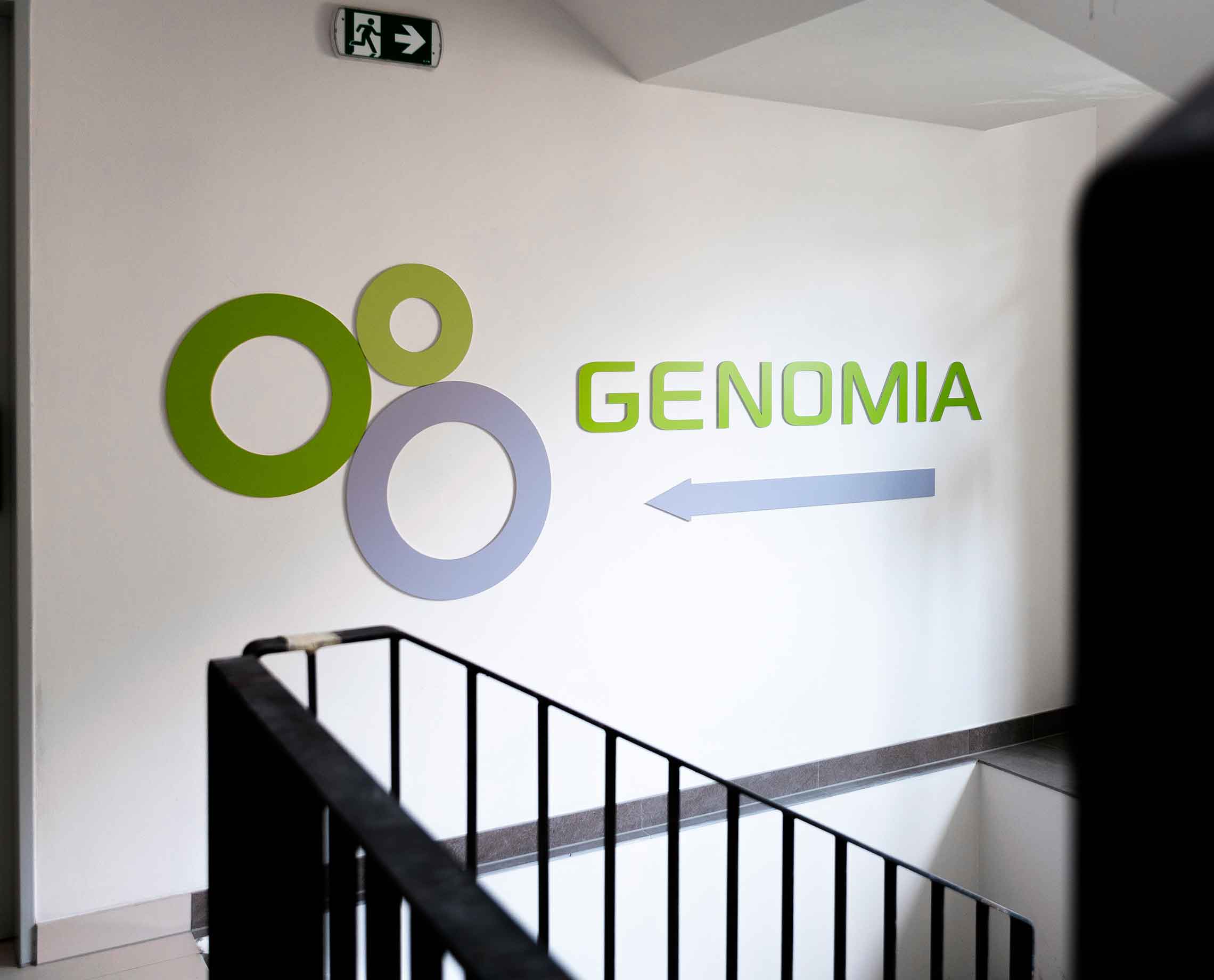 3D plexi logo Genomia