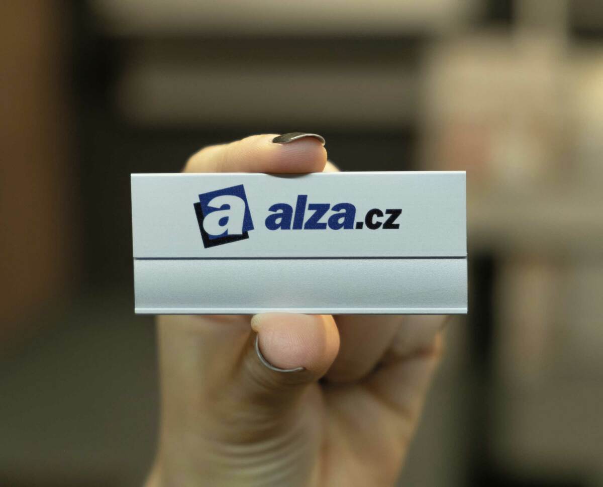 osobni-jmenovka-alza osobni-jmenovka-alza